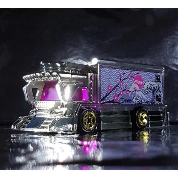 Mattel Hot Wheels 2021 Raijin Express Chrome Japanese Mount Fuji Truck Toy NEW - Picture 8 of 8